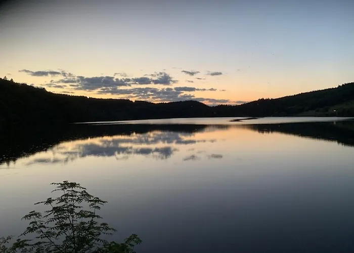 Confortable F2 Bis Avec Balcon Au Pied Des Pistes Et Parking, - Fr-1-415-170 * Mont-Dore